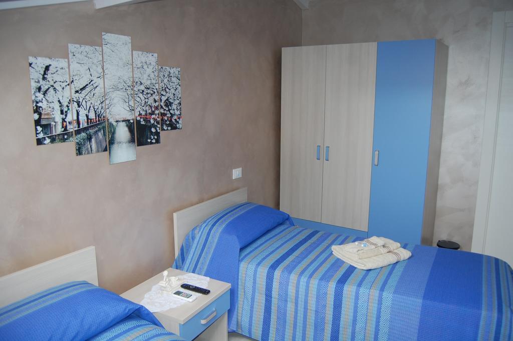 Hotel Emily House Montecerboli Exterior foto